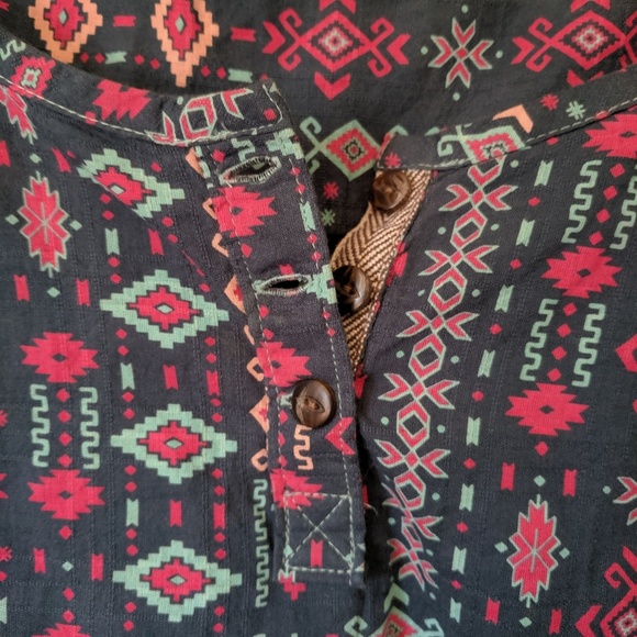 Aztec pattern blouse - Picture 3 of 8